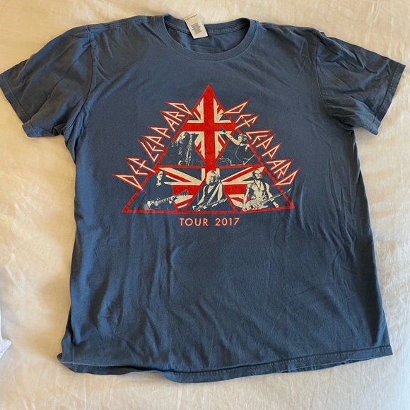 Vintage Def Leppard tee - Picture 2 of 4
